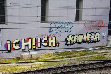 Graffiti Bombing in Wien - Photo by okeey - ich, Kwin, Kamera