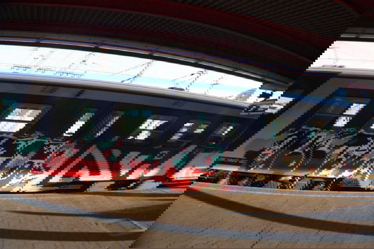 Graffiti Train in Wien - Photo by okeey - Trainbombing, Wien, Vienna (2014)