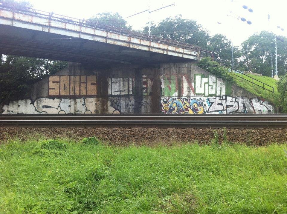 Graffiti Bombing - Photo by okeey