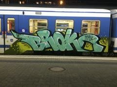 Graffiti Train in Wien - Photo by okeey - Line, Wien, Vienna
