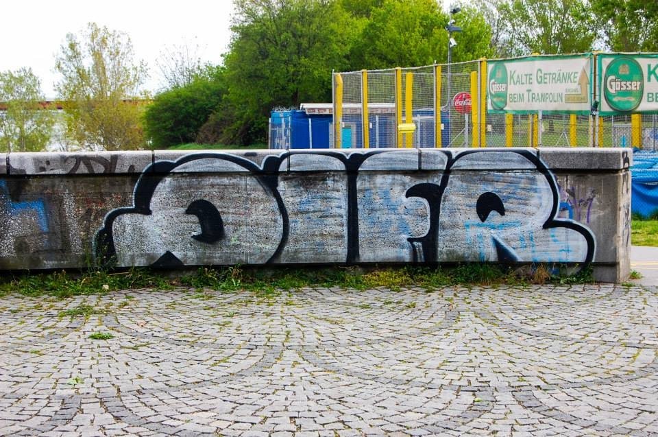 Graffiti Bombing in Wien - Photo by okeey - Qifr