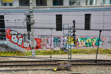 Graffiti Bombing - Photo by okeey - Bild