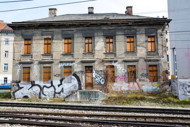 Graffiti Bombing in Wien - Photo by okeey - Zgs, Zigos