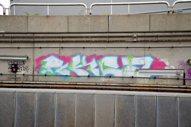 Graffiti Bombing - Photo by okeey