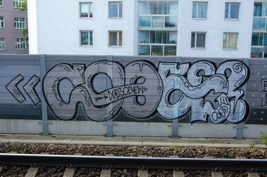 Graffiti Bombing in Austria - Photo by okeey - Line, Wien, Austria
