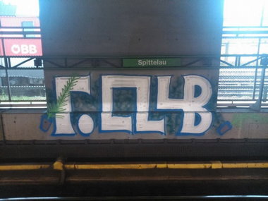 Graffiti Bombing in Wien - Photo by okeey - RClub, Rentnerclub, Line (2014)