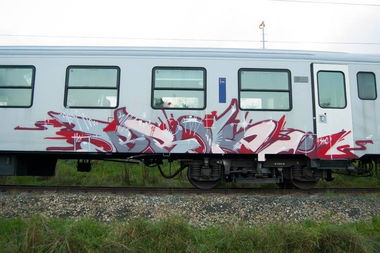 Graffiti Train in Wien - Photo by okeey - Broke