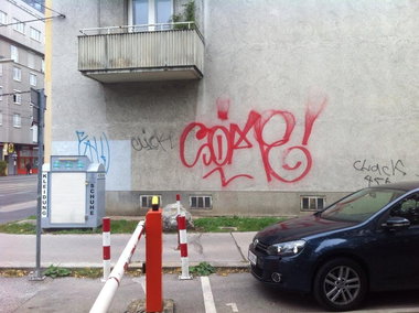 Graffiti Bombing in Wien - Photo by okeey - Some