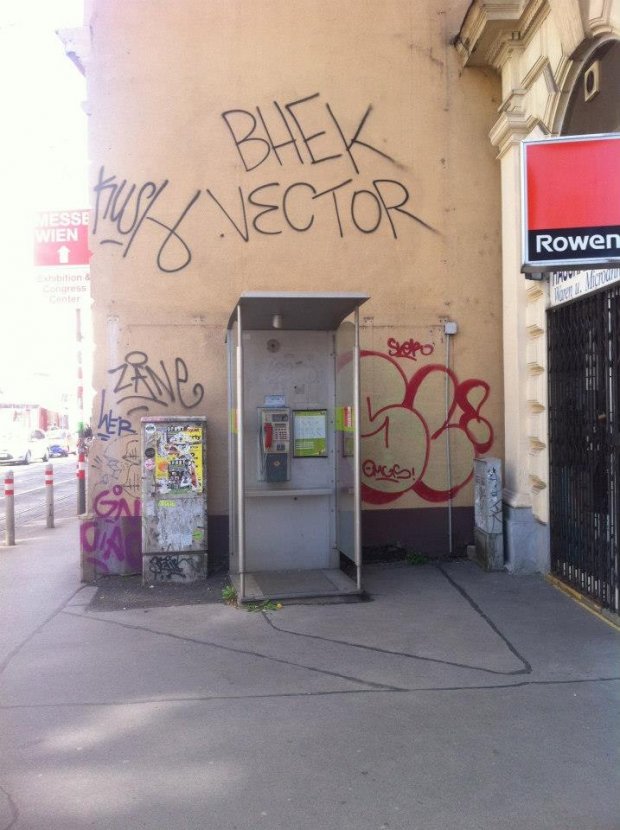 Graffiti Bombing in Wien - Photo by okeey - Zäne, Wer, GN