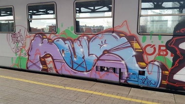 Graffiti Train in Wien - Photo by okeey - Trainbombing, Wien, Vienna (2014)