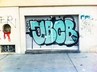 Graffiti Bombing in Wien - Photo by okeey - JBCB