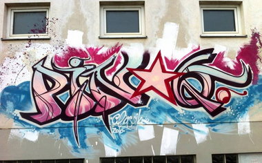 Graffiti Bombing in Wien - Photo by okeey