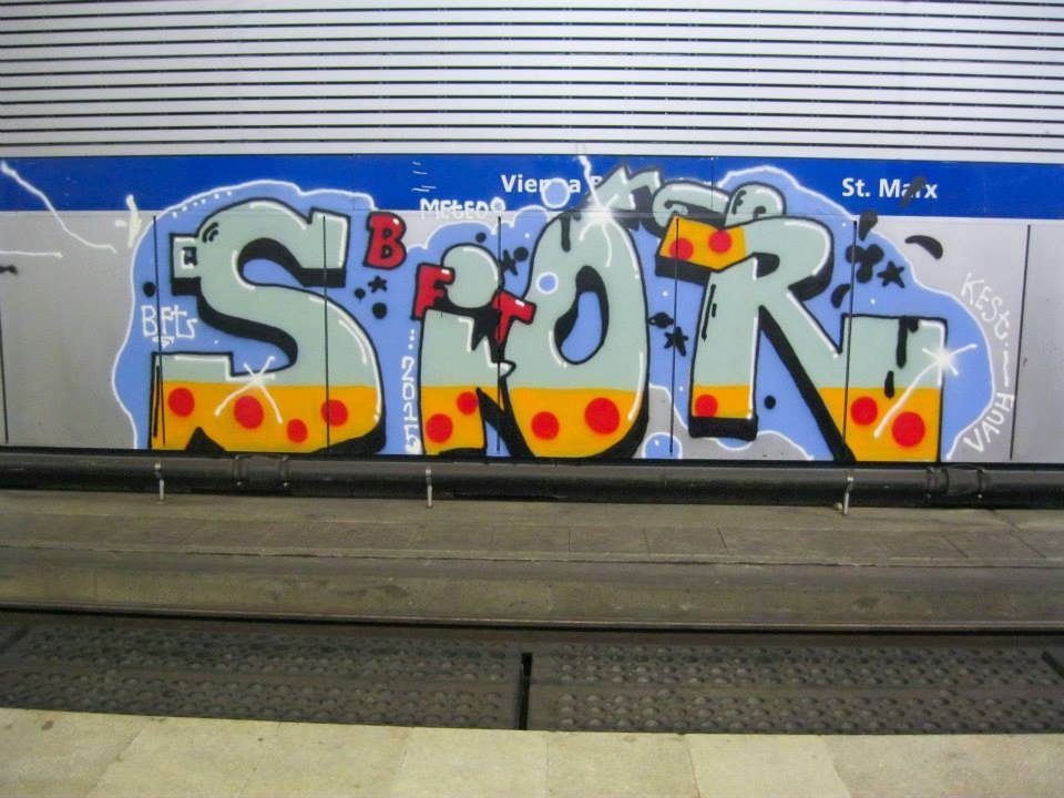 Graffiti Bombing in Wien - Photo by okeey - Sior