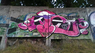 Graffiti Wall - Photo by okie735 - okie735, afc (2014)