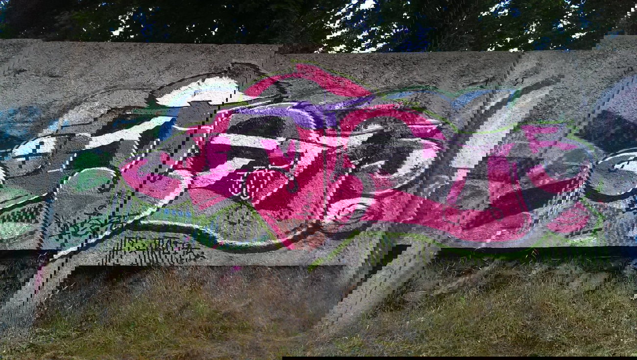 Graffiti Wall - Photo by okie735 - okie735, afc (2014)