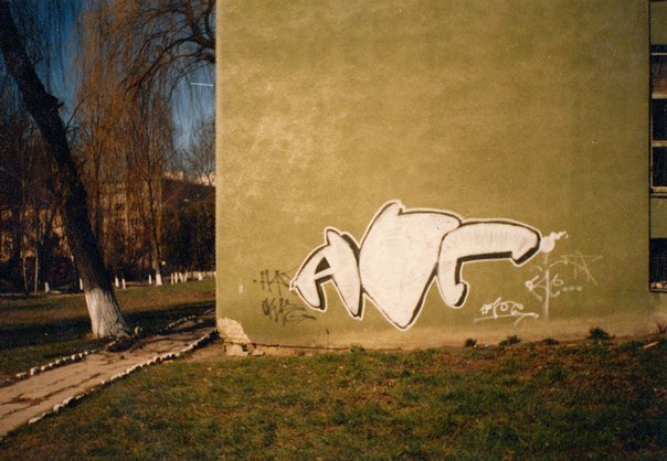 Graffiti Bombing - Photo by okie735 - afc, 735, okie (2004)