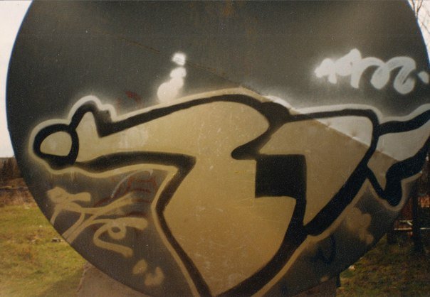 Graffiti Bombing - Photo by okie735 - afc, 735, okie (2004)