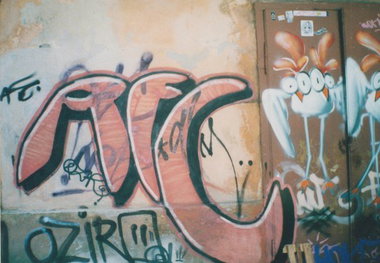 Graffiti Bombing - Photo by okie735 - afc, 735, okie (2004)