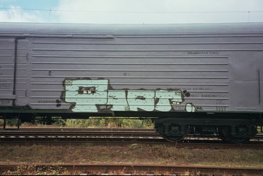 Graffiti Train - Photo by okis12 - okis (2013)