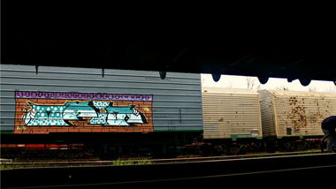 Graffiti Train - Photo by okis12 - okis (2014)