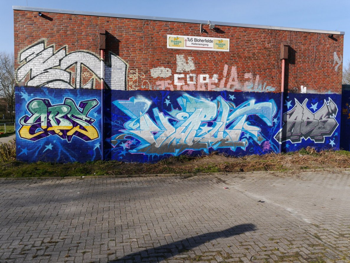 Graffiti Wall - Photo by oldenburgcity - abs, kaput (2015)