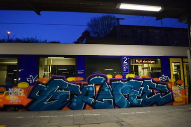 Graffiti Train - Photo by oldenburgcity - grime (2015)