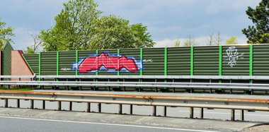 Graffiti Bombing - Photo by oldenburgcity - oniel, onil (2015)