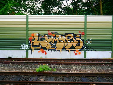 Graffiti Bombing - Photo by oldenburgcity - lynus, linus, leenoe (2015)