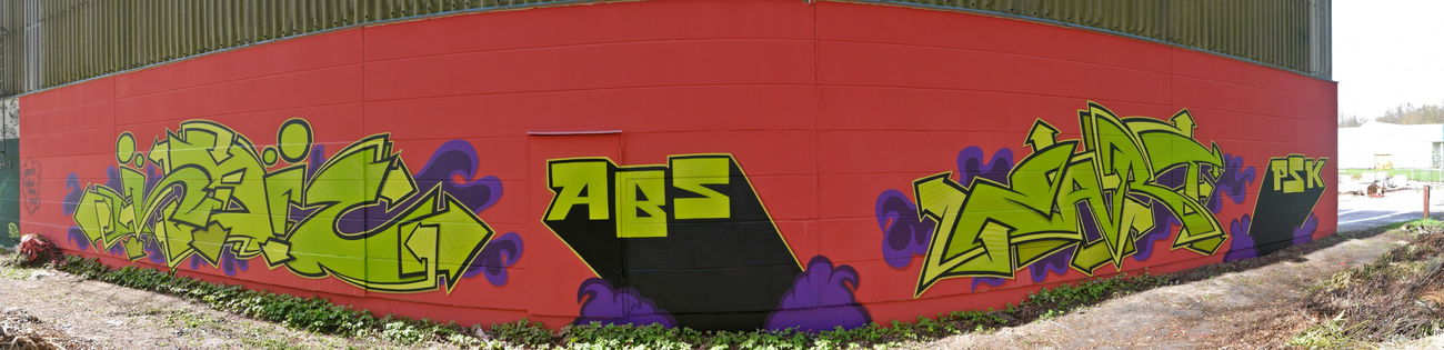 Graffiti Wall - Photo by oldenburgcity - indiz, abs, zart (2016)