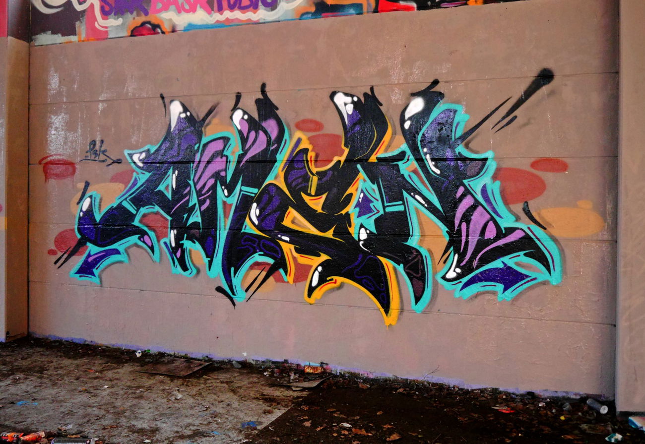 Graffiti Wall - Photo by oldenburgcity