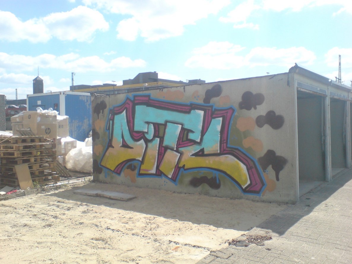 Graffiti Bombing in Oldenburg - Photo by oldenburgcity - ditc (2011)