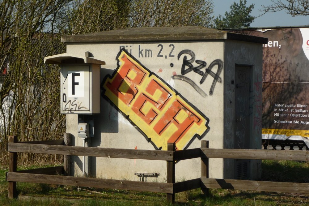 Graffiti Bombing in Oldenburg - Photo by oldenburgcity - bza, radio (2008)
