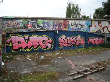 Graffiti Wall in Oldenburg - Photo by oldenburgcity - rito, bonus, motor (2012)