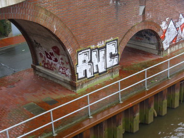 Graffiti Bombing in Oldenburg - Photo by oldenburgcity - rnc (2012)
