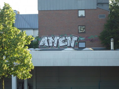 Graffiti Bombing in Oldenburg - Photo by oldenburgcity - amen (2011)