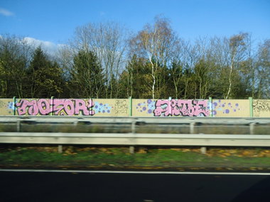 Graffiti Bombing in Oldenburg - Photo by oldenburgcity - motor, ritoe, rito (2012)