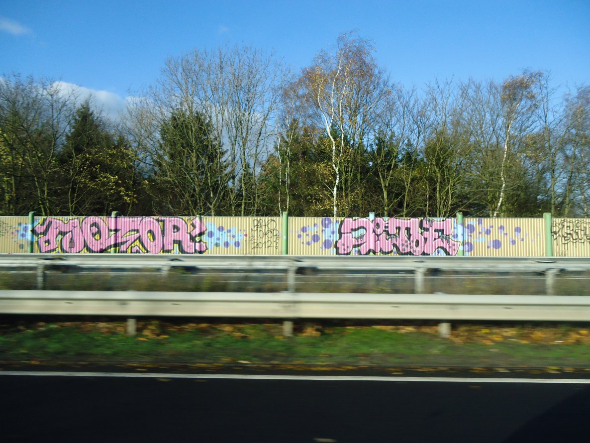 Graffiti Bombing in Oldenburg - Photo by oldenburgcity - motor, ritoe, rito (2012)