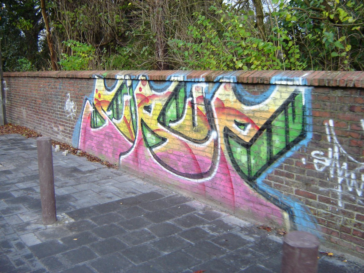 Graffiti Bombing in Oldenburg - Photo by oldenburgcity - sirup (2003)