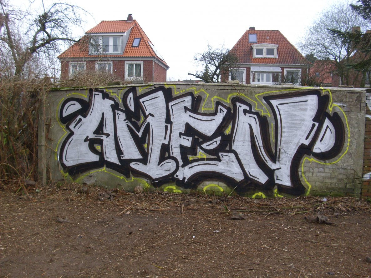 Graffiti Bombing in Oldenburg - Photo by oldenburgcity - amen (2012)