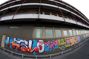 Graffiti Bombing in Oldenburg - Photo by oldenburgcity - laslo, sour, hng (2012)