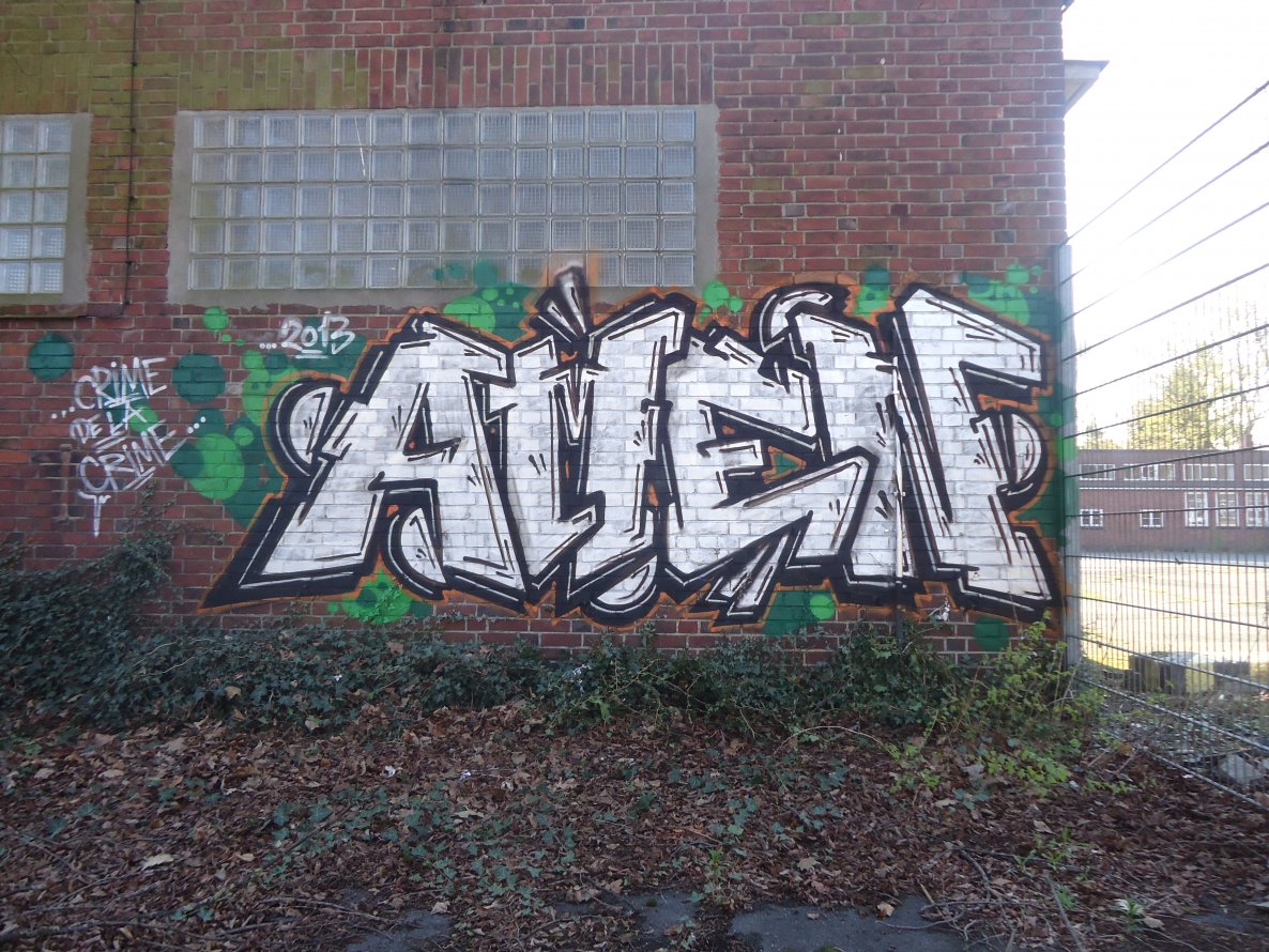 Graffiti Bombing in Oldenburg - Photo by oldenburgcity - amen (2013)