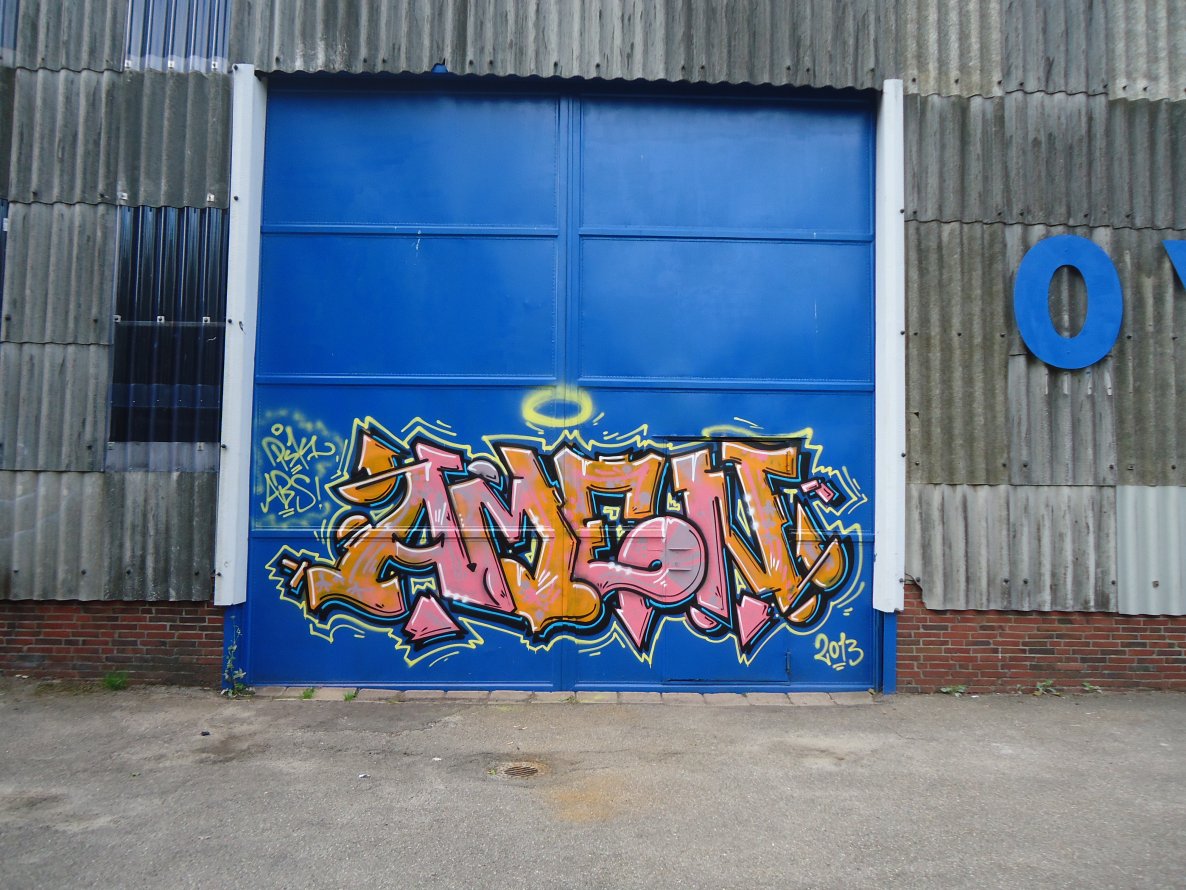 Graffiti Bombing in Oldenburg - Photo by oldenburgcity - amen (2013)