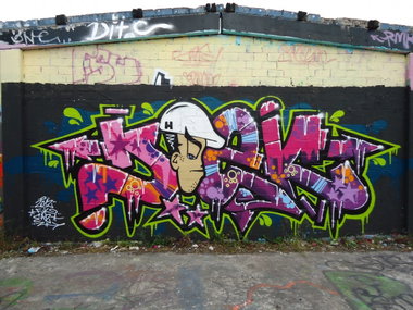 Graffiti Wall in Oldenburg - Photo by oldenburgcity - chek (2012)