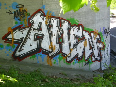Graffiti Bombing in Oldenburg - Photo by oldenburgcity - amen (2011)