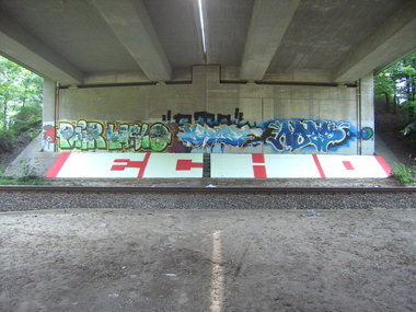 Graffiti Bombing in Oldenburg - Photo by oldenburgcity - echo, pair, laslo