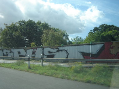 Graffiti Bombing in Oldenburg - Photo by oldenburgcity - spast