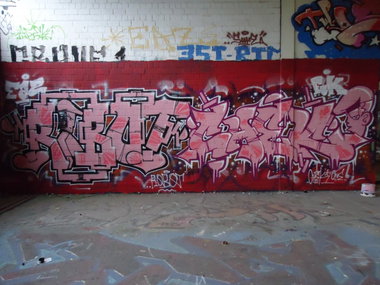 Graffiti Wall in Oldenburg - Photo by oldenburgcity - robot, chek, eaz (2012)