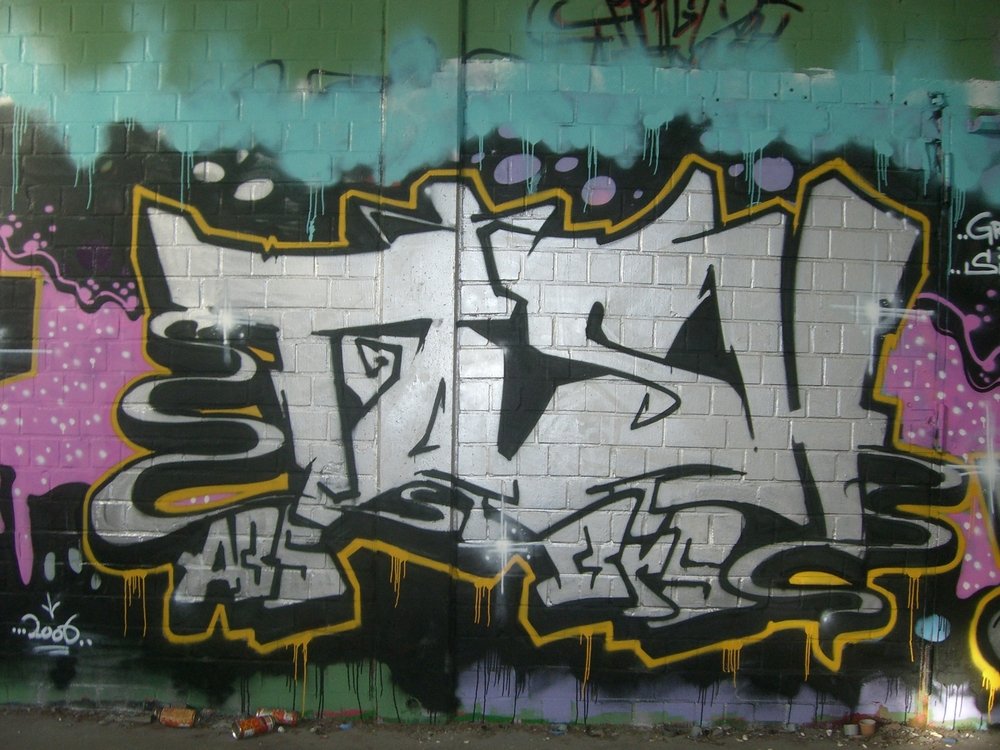 Graffiti Wall in Oldenburg - Photo by oldenburgcity - tosh, abs (2006)