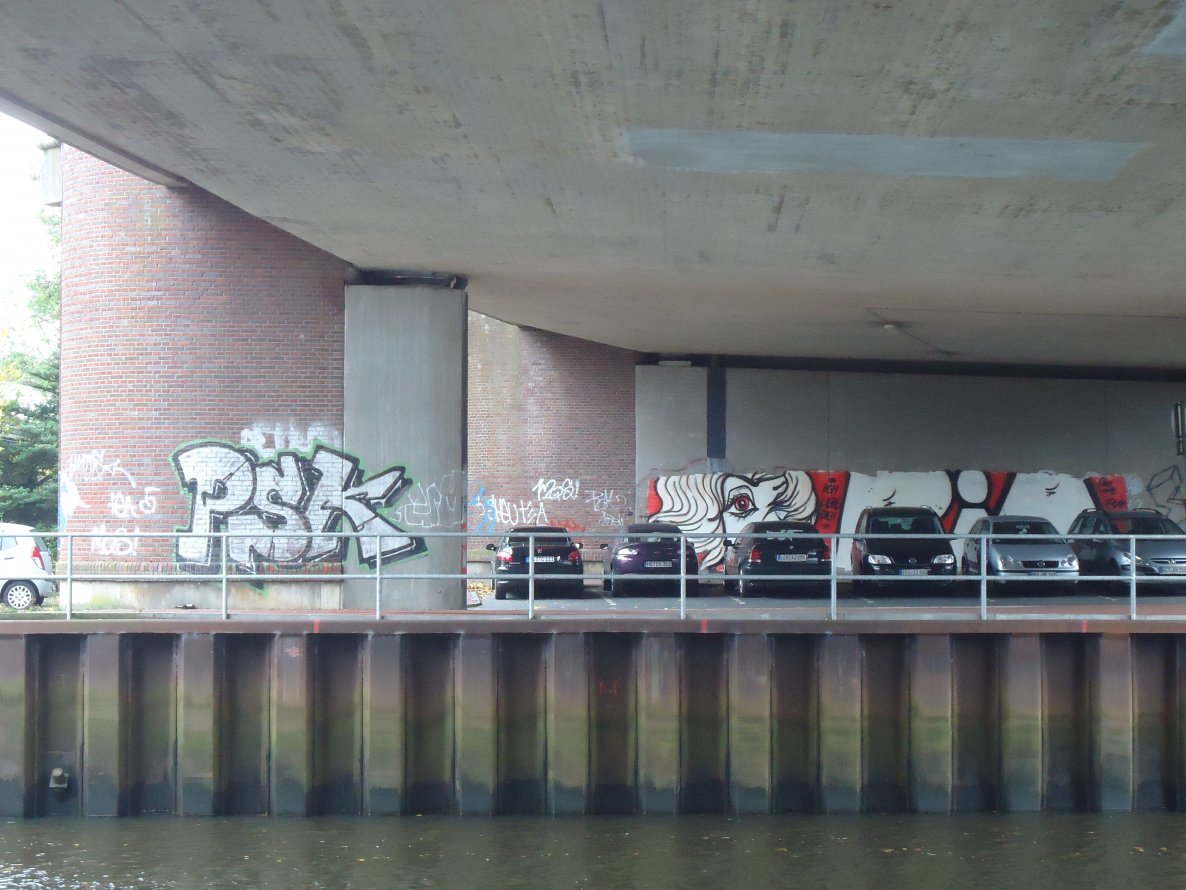 Graffiti Bombing in Oldenburg - Photo by oldenburgcity - psk, pia