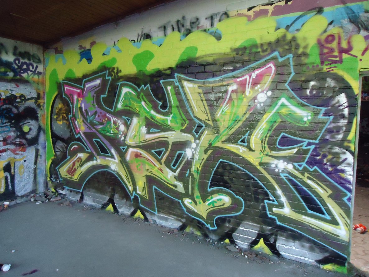 Graffiti Wall in Oldenburg - Photo by oldenburgcity - psk
